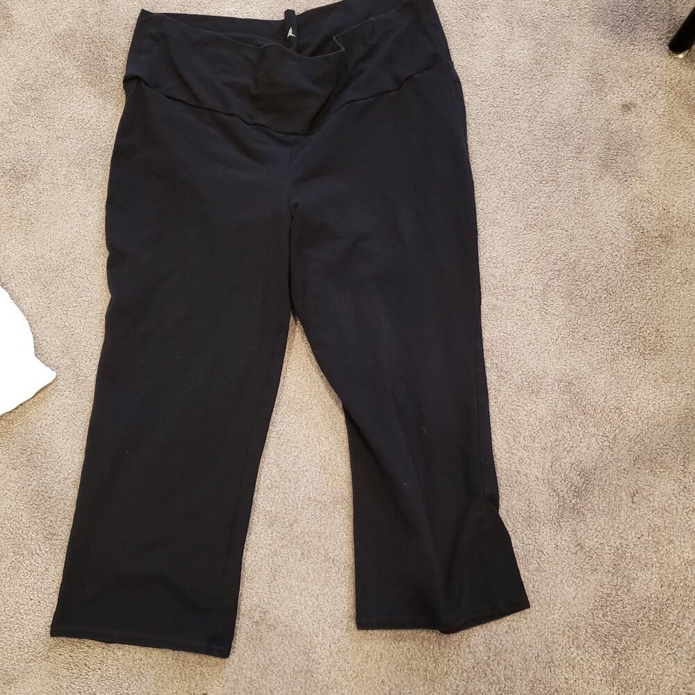 Cropped yoga pants
